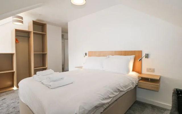 Marine Court Three Bedroom Second-floor Apartment 35