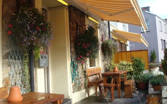 Glendower Hotel