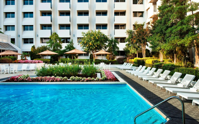 Sheraton Greensboro at Four Seasons