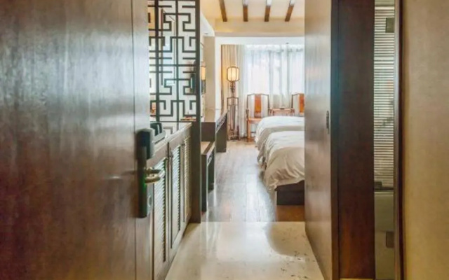 Oriental Hotel