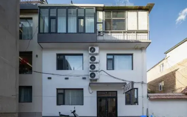 Yunyushan White Homestay (Wuye Temple Branch)