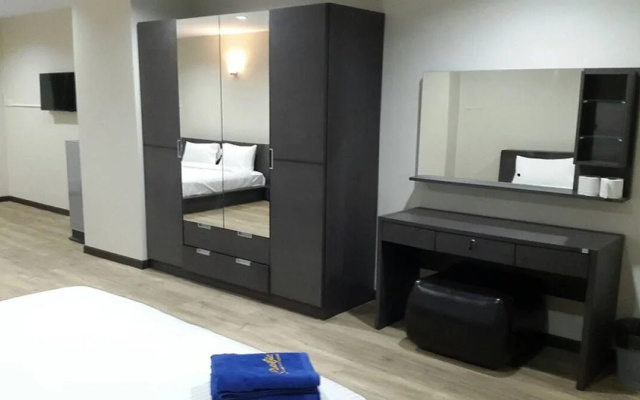 Pacific Residence