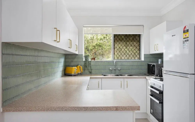 Spacious 2-bed Apartment Near City Centre