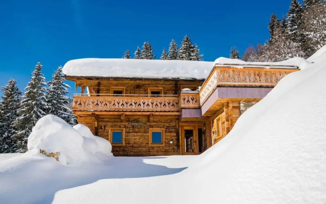 Chalet in Hollersbach Near Kitzbuhel Ski Lift