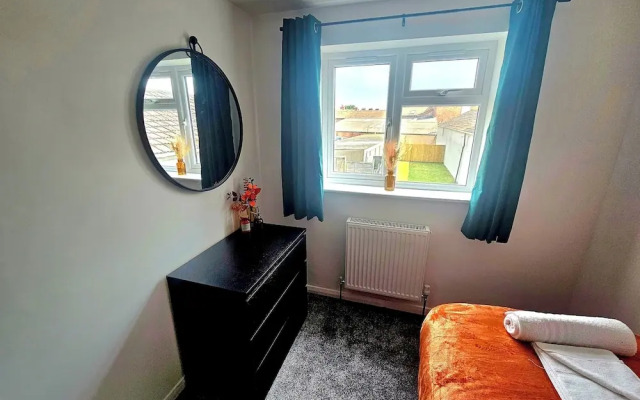 Cozy House in Bridgwater - Sleeps 6 - Long Stays