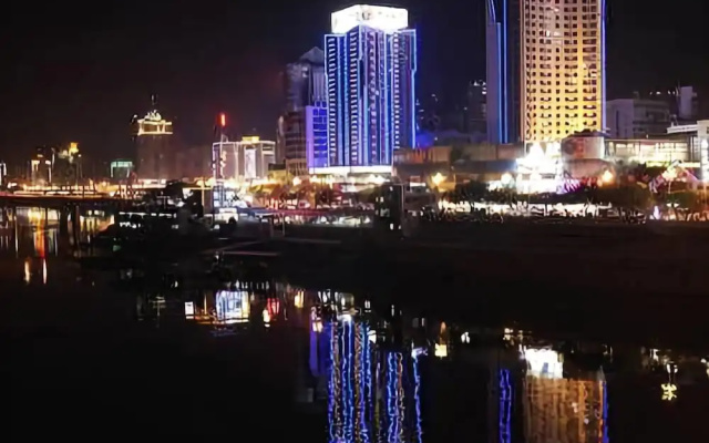 Golden Hotel