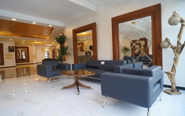 Grand Niki Hotel & Spa