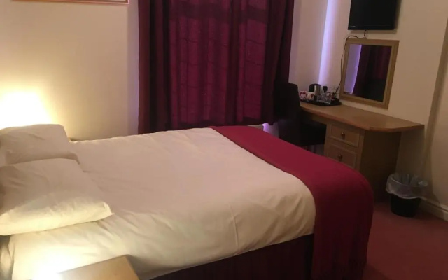 Holly Trees Hotel
