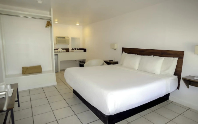 Banana Peel Lodge