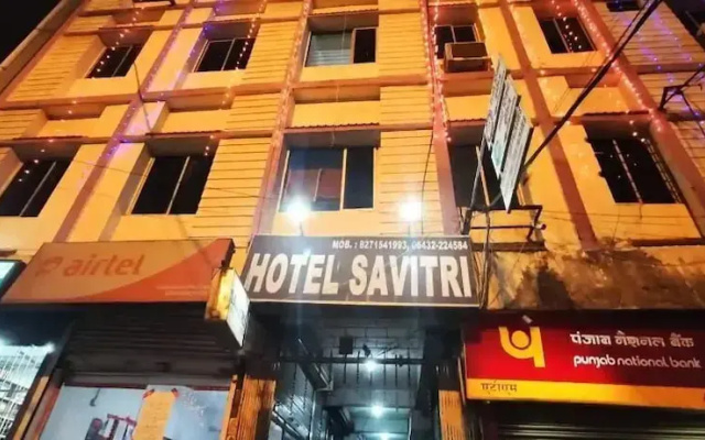 Hotel Savitri by OYO Rooms
