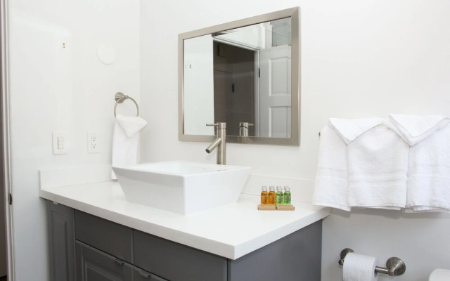 Charming 2BR near Beverly Hills by Sonder