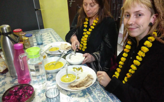 Nadya Homestay For Female & family