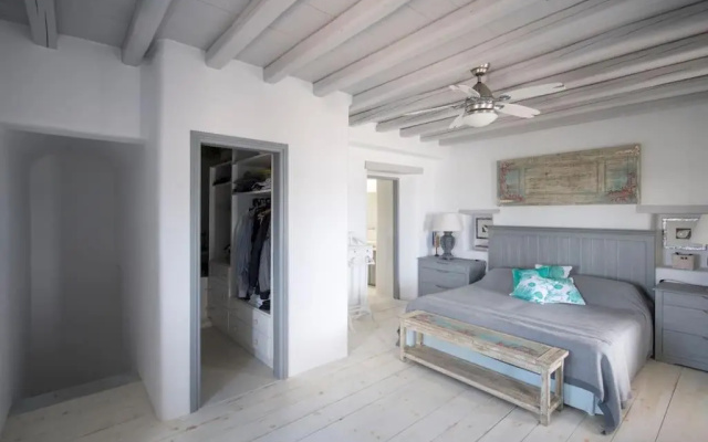 Sea front 2 bed house next to kite sports