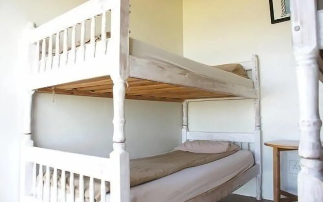 Island Vibe Jeffreys Bay Hostel