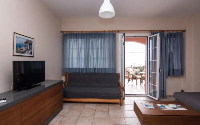 Lakis Apartments