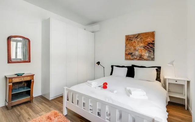 Elegant Apartment