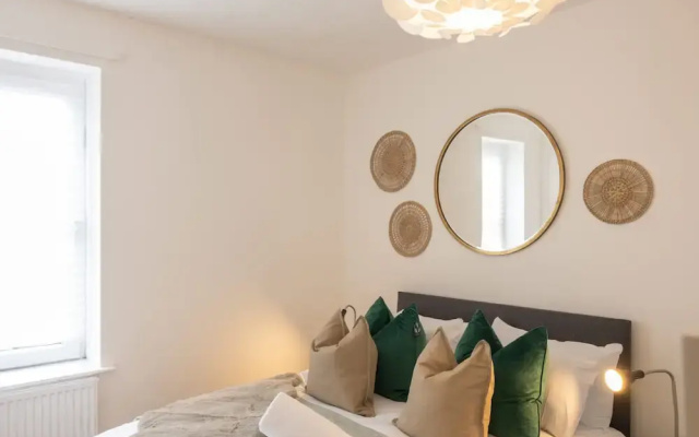Host Stay Craddock Street