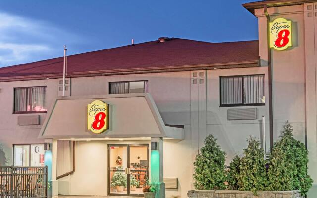 Отель Super 8 by Wyndham Niagara Falls NY США, Ниагара-Фолс - отзывы, цены и фото номеров - забронировать отель Super 8 by Wyndham Niagara Falls NY онлайн вид на фасад