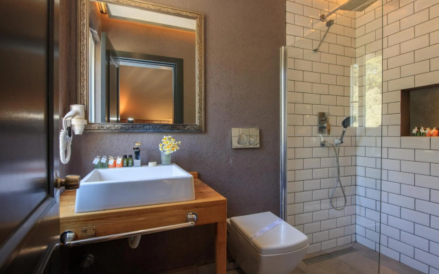 Morina Deluxe Hotel