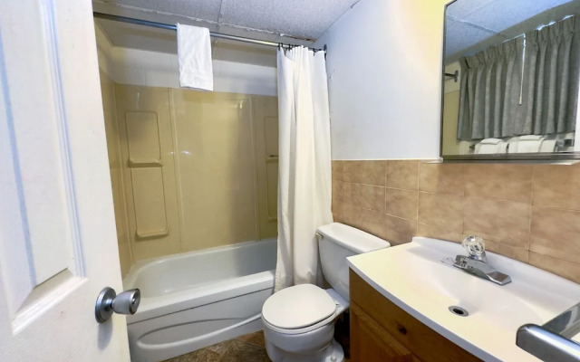 Capone's Hideaway Motel