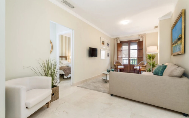 Apartment in Front of the Cathedral. 2 Bedrooms. Catedral I
