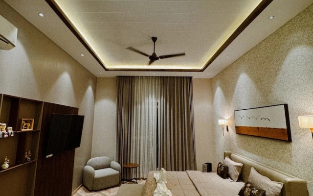 Kachnar House