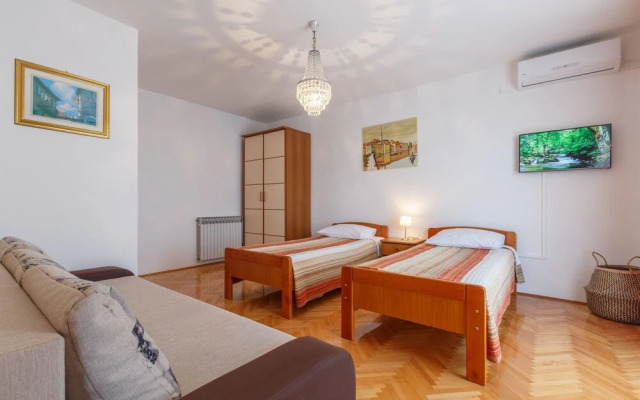 Villa Nina Apartments