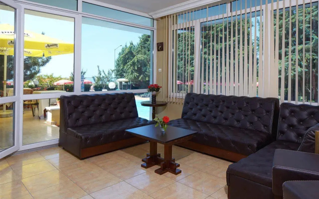 Consul Hotel