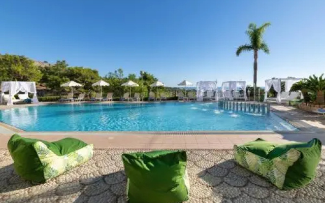 Aparthotel 3 stars Pefki