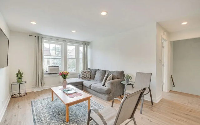 Berwyn Apartment Rental ~ 11 Mi to Chicago!