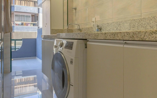 Apartamento em condomínio Pé na Areia em Itapema N1672