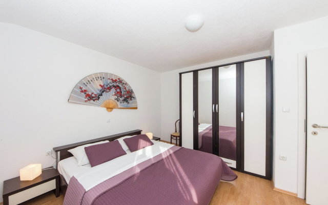 Apartment Yasmin
