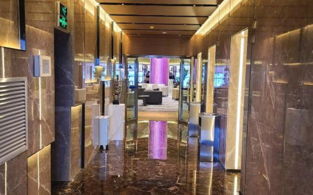Jinghu Hotel