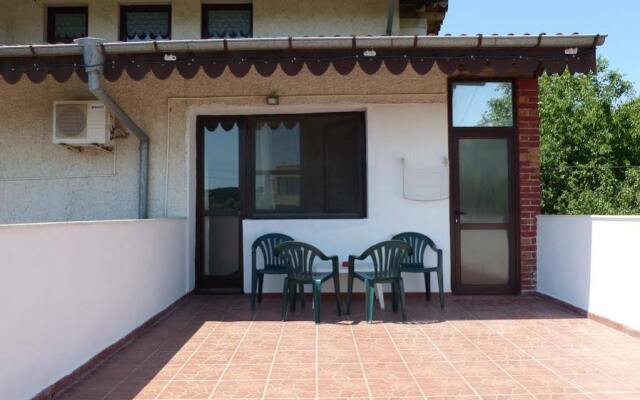 Отель Guest House Delphini Болгария, Генерал-Кантраджиево - отзывы, цены и фото номеров - забронировать отель Guest House Delphini онлайн вид на фасад