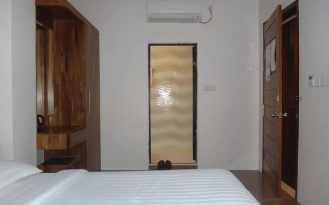 Chit Sayar Hotel
