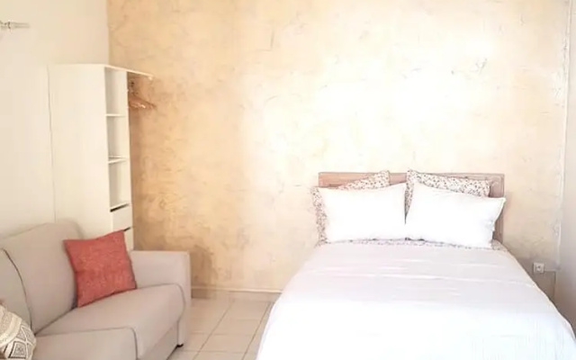 Studio in Baie Mahault, With Wonderful City View and Wifi