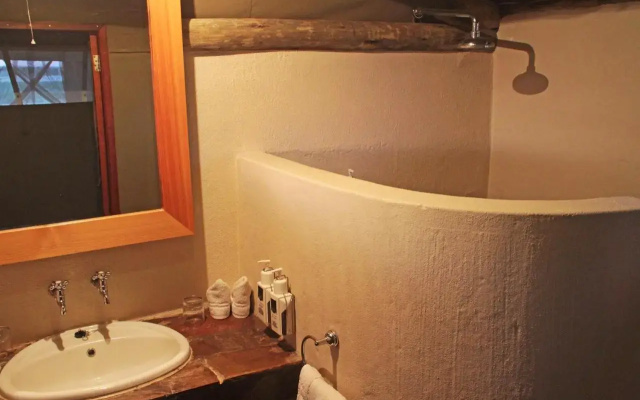 Intu Africa-Camelthorn Kalahari Lodge