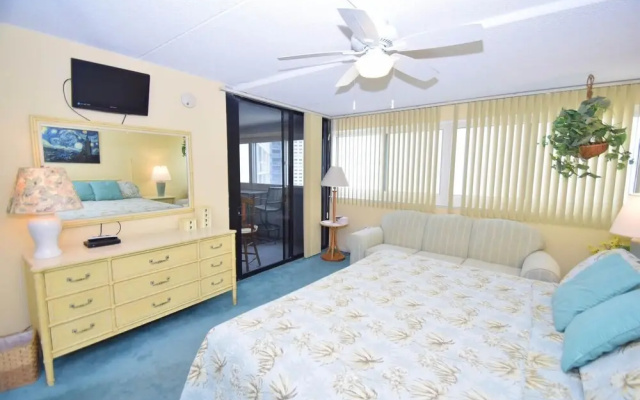 Atlantis 909 2 Bedroom Condo by RedAwning