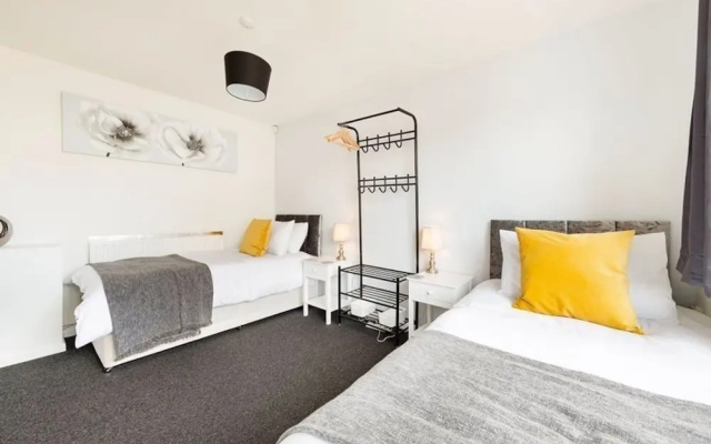 City Centre House FREE PARKING