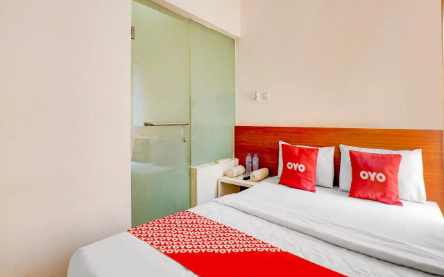 OYO 3995 Airport Village Juanda