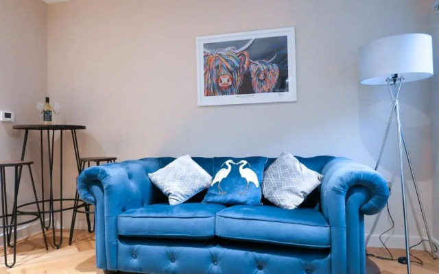 City Centre Luxury studio apartment suite with garden view