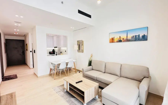 OYO 1290 Home Fully Furnished 1bed Apartment @JVC