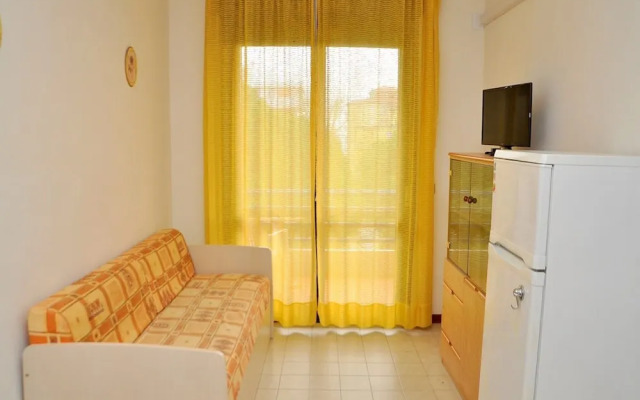 Nice Apartment With Terrace Next to the sea