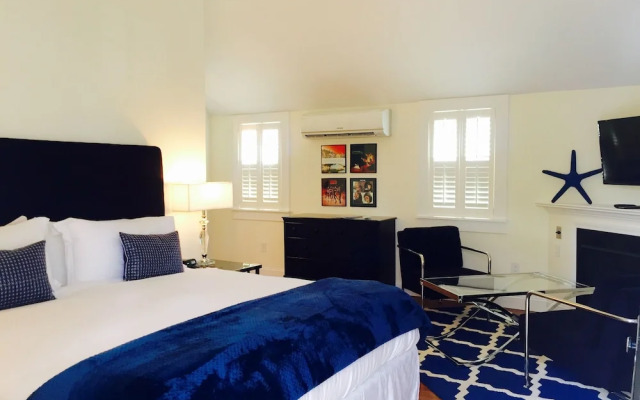 The Platinum Pebble Boutique Inn - Adults Only