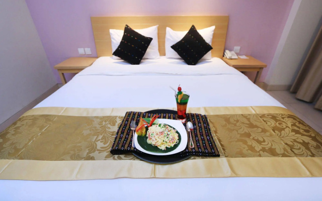 Laprima Hotel Flores