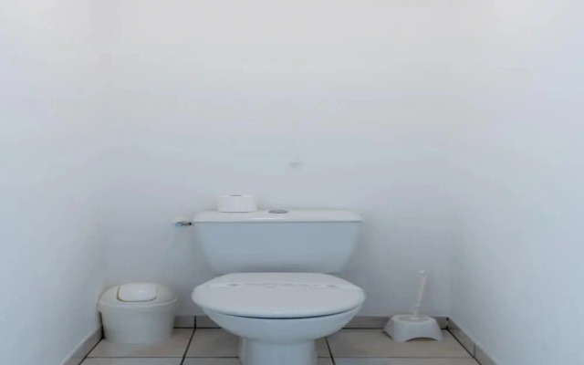 Apartment With Access to Pool