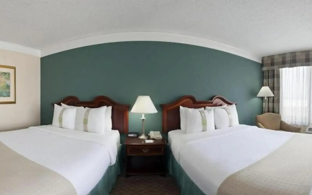 Holiday Inn Cleveland-Mayfield by IHG