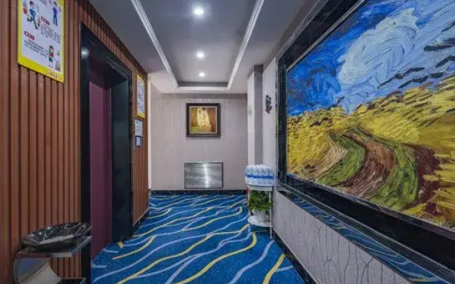 Meiyi Hotel(Urumqi Hongshan Park Xinxing Street Subway Station Store)
