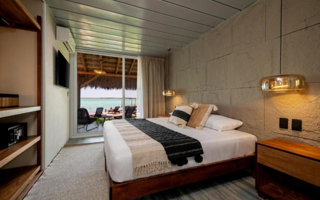Casa Aakal Lagoon Front