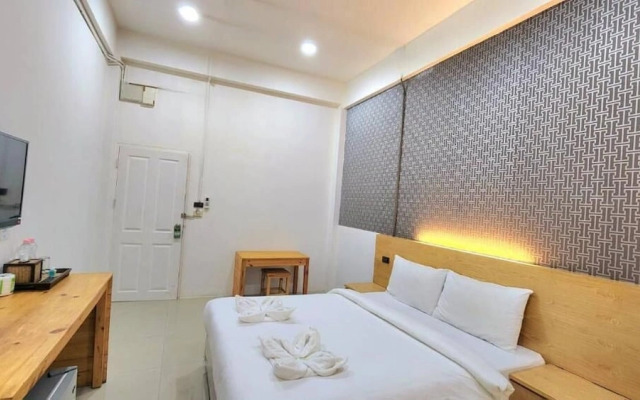 Jonah Hotel